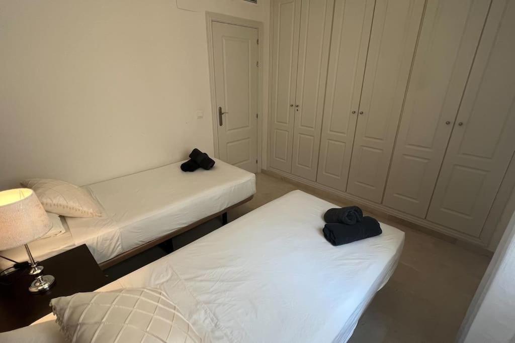 Vistas Mar Y Montana Apartment เบนัลมาเดนา ภายนอก รูปภาพ