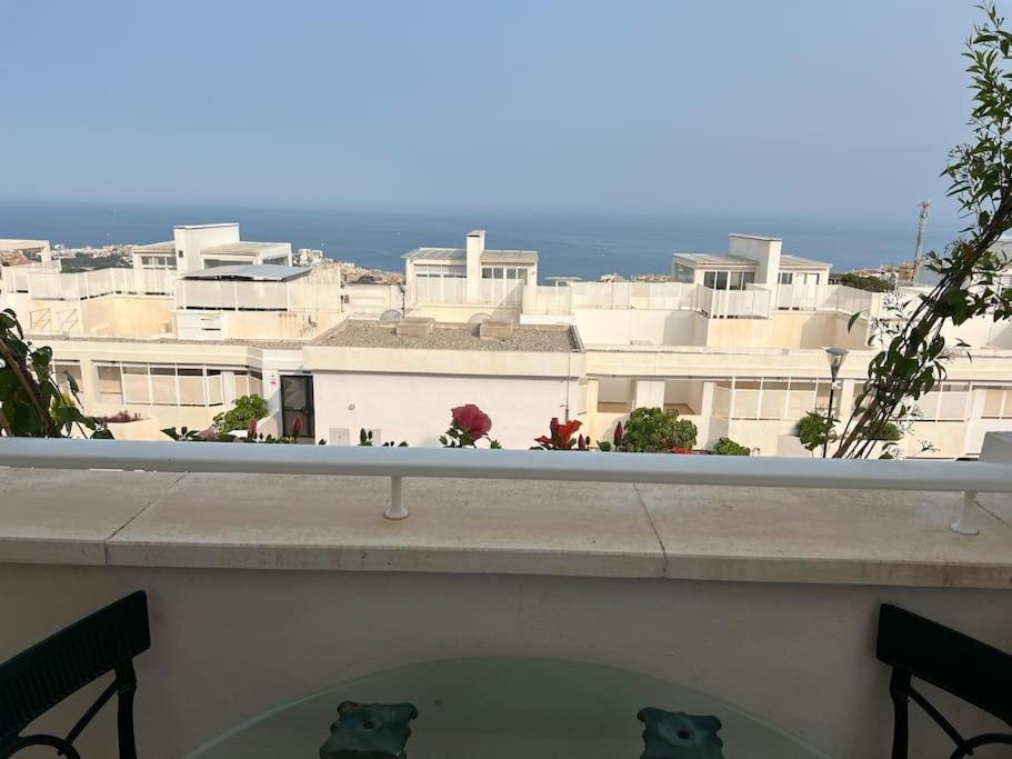 Vistas Mar Y Montana Apartment เบนัลมาเดนา ภายนอก รูปภาพ