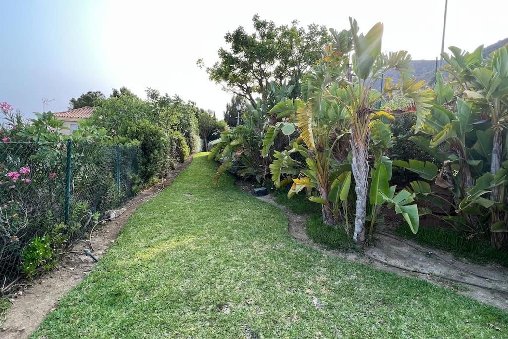Vistas Mar Y Montana Apartment เบนัลมาเดนา ภายนอก รูปภาพ