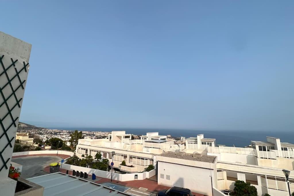 Vistas Mar Y Montana Apartment เบนัลมาเดนา ภายนอก รูปภาพ
